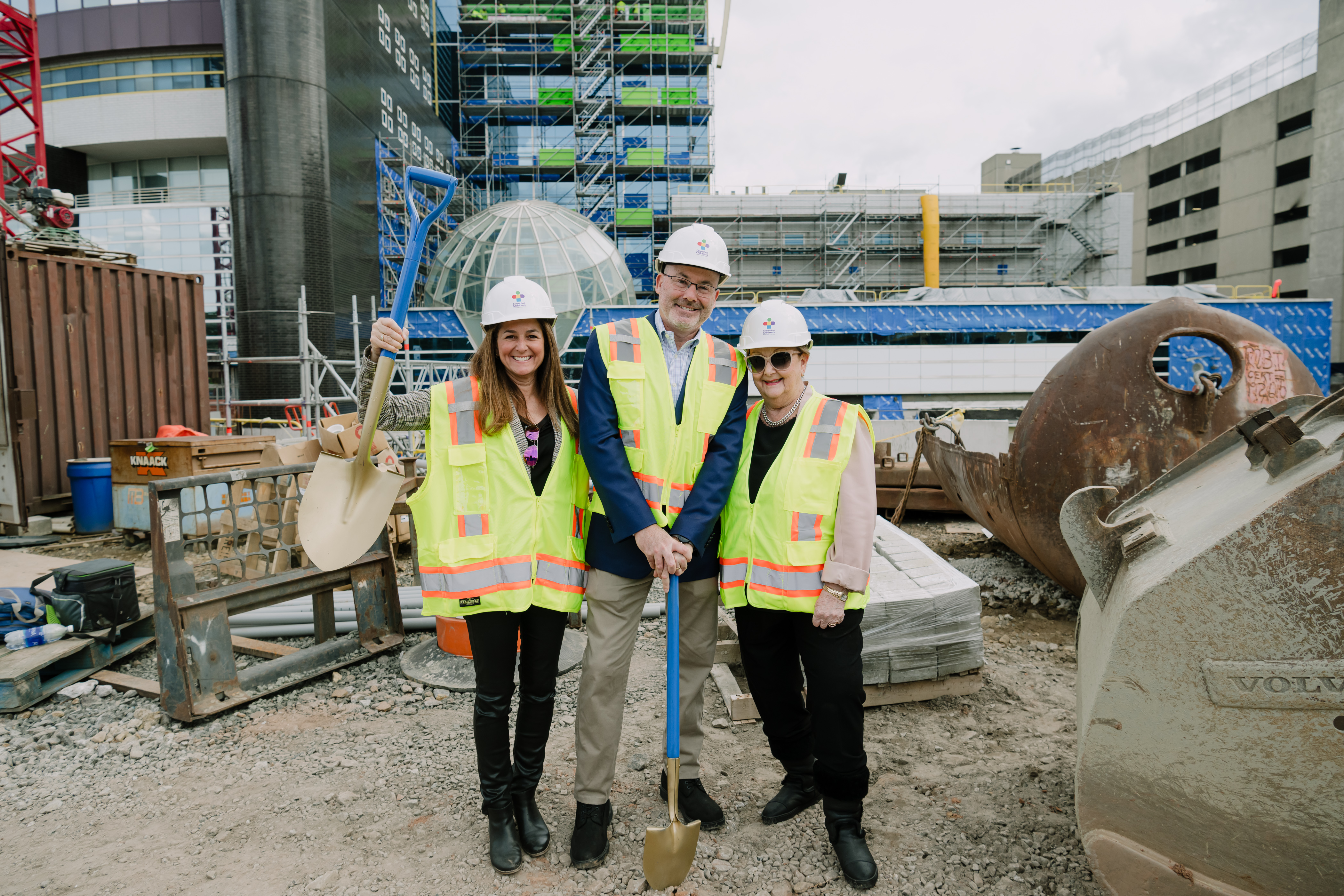 Mandell-Braunstein family visits the new tower construction site