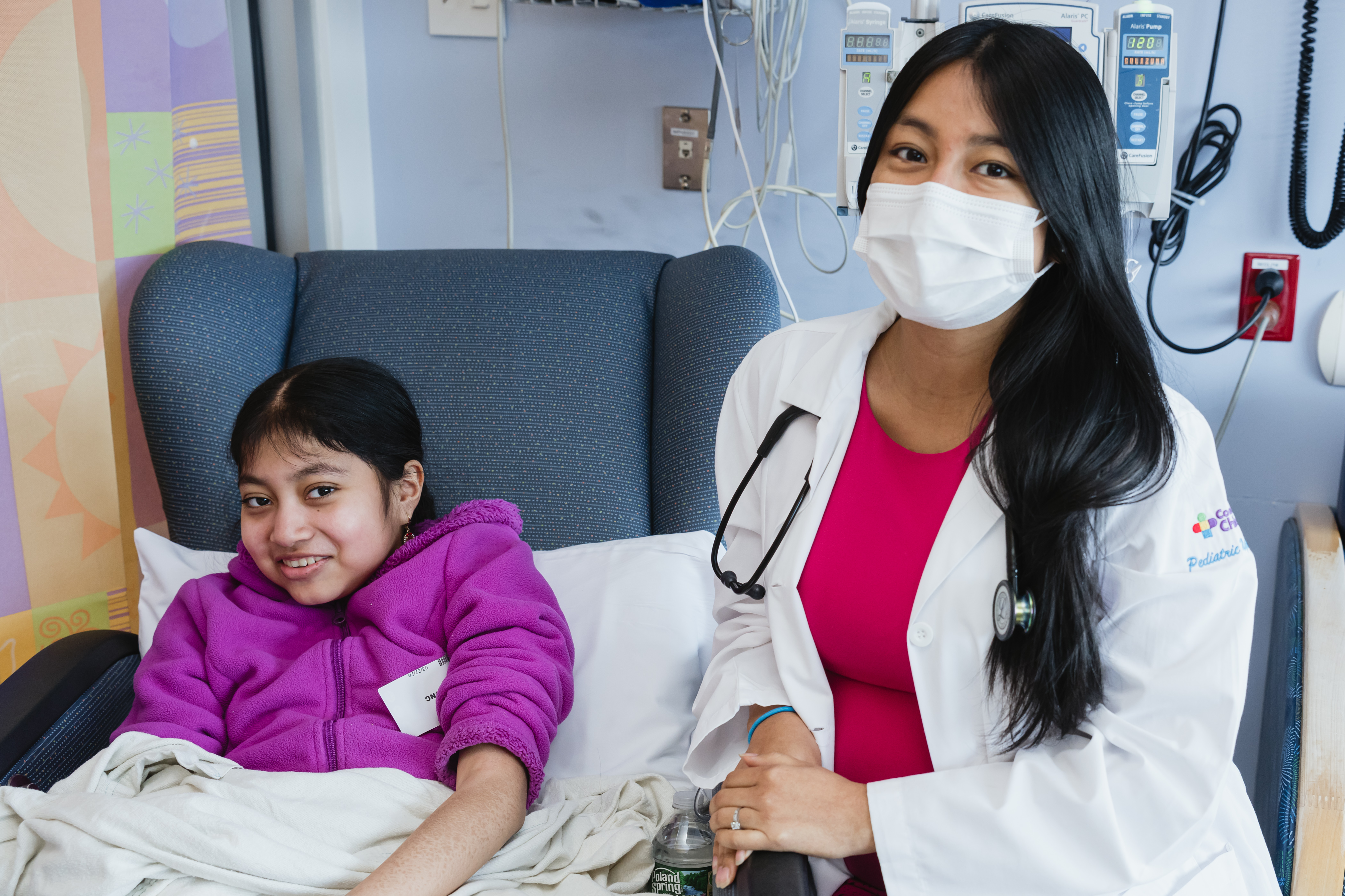 Dr. Leonela Villegas with a patient